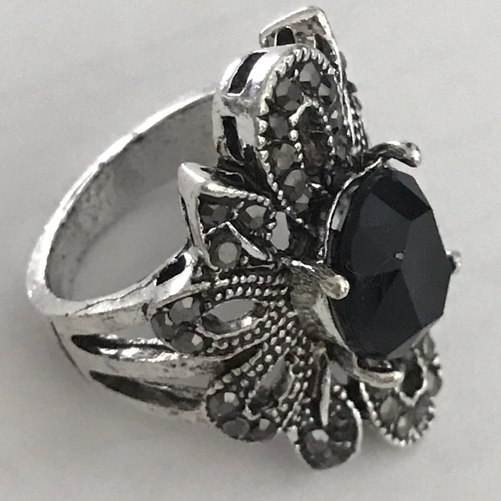 Silver and Black Large Flower Statement Ring Sz 7